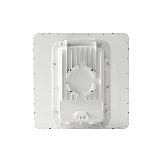 PTP-550 Hasta 1.36 GBps / 4910 - 6200 MHz / 802.11 AC Wave 2 MU-MIMO 4: 4x4 / BackHaul con Antena Integrada (Alta ganancia 23 dBi) (C050055H016A)